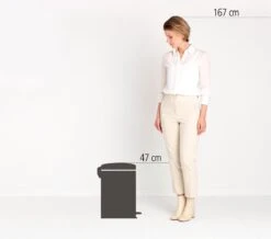 Brabantia NewIcon Prullenbak - 20 L - Matt Black 16 Brabantia NewIcon Prullenbak - 20 L - Matt Black -Mepal shop 1200x1057 44