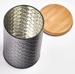 2x Bewaar/voorraad Blikken Zwart 10,5 X 18 Cm 2 Liter - Zeller - Keukenbenodigdheden - Keukenaccessoires/decoratie - Vers Houden - Voorraad/bewaar/opslagblikken - Koek/snoeptrommels 7 2x Bewaar/voorraad Blikken Zwart 10,5 X 18 Cm 2 Liter - Zeller - Keukenbenodigdheden - Keukenaccessoires/decoratie - Vers Houden - Voorraad/bewaar/opslagblikken - Koek/snoeptrommels -Mepal shop 1200x1188 8