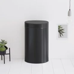 Brabantia Touch Bin Prullenbak - 40 L - Matt Black 11 Brabantia Touch Bin Prullenbak - 40 L - Matt Black -Mepal shop 1200x1200 1162