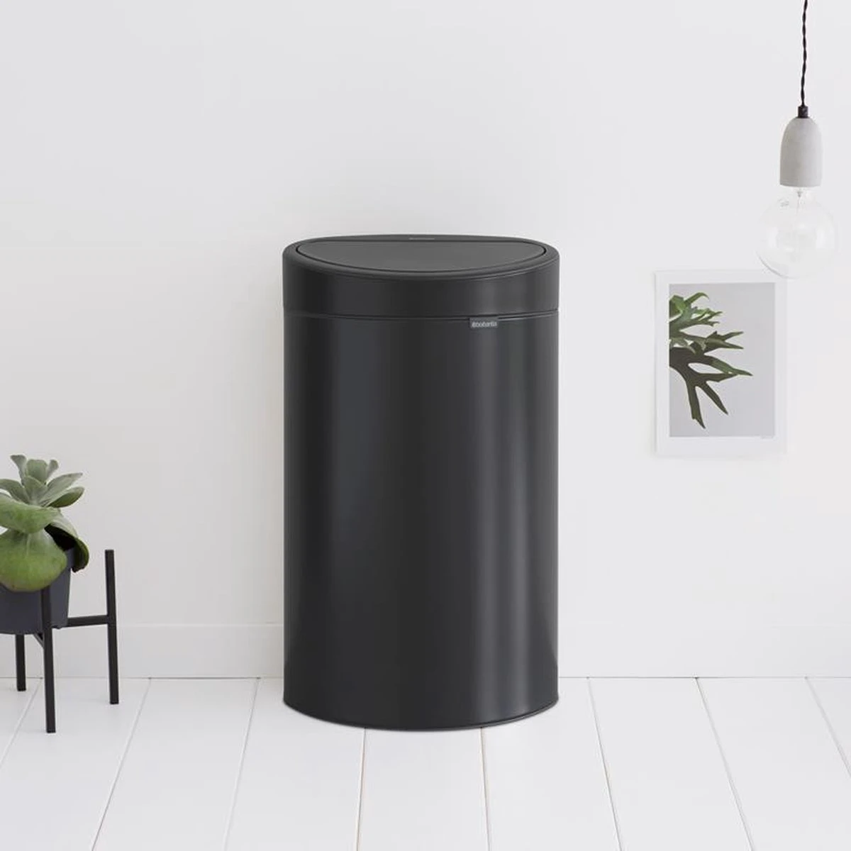Brabantia Touch Bin Prullenbak - 40 L - Matt Black 6 Brabantia Touch Bin Prullenbak - 40 L - Matt Black - Afbeelding 4