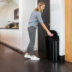 Homra FONIX Sensor Prullenbak Zwart 50 Liter - Automatische Soft Close Deksel - 50L - Zwarte Afvalemmer - Infrarood Sensor - Vuilnisbak Met Elektrische Deksel - Sensorbediening - Vingerafdrukvrij - Vuilafstotend - Zwarte Keuken En Kantoor Vuilbak -Mepal shop 1200x1200 1211