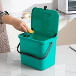 Homra Wall-up Prullenbak | Inbouwprullenbak Ophangbaar Met Plakstrip | GFT Vuilbak | Werkblak Afvalbak | Draagbare Vuilnisemmer | 8L Inhoud | Groen -Mepal shop 1200x1200 1287