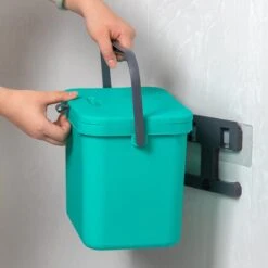 Homra Wall-up Prullenbak | Inbouwprullenbak Ophangbaar Met Plakstrip | GFT Vuilbak | Werkblak Afvalbak | Draagbare Vuilnisemmer | 8L Inhoud | Groen -Mepal shop 1200x1200 1289