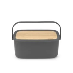 Brabantia Nic Broodtrommel - Met Bamboe Deksel - Dark Grey 19 Brabantia Nic Broodtrommel - Met Bamboe Deksel - Dark Grey -Mepal shop 1200x1200 1855