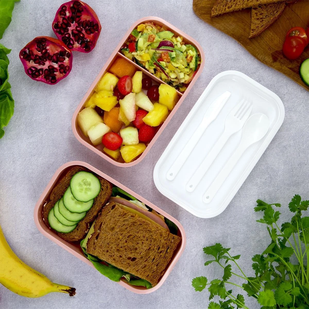Homra Lunchbox STAQS Pink - Bento Box - 2 Laags Broodtrommel - 3 Compartimenten - Roze - Lunch To Go - Duurzaam Kunststof - BPA Vrij - 3 Vaks Lunchtrommel Voor Volwassenen - Inclusief Bestek - Magnetron, Diepvries, Vaatwasser Bestendig - Vers Houden 5 Homra Lunchbox STAQS Pink - Bento Box - 2 Laags Broodtrommel - 3 Compartimenten - Roze - Lunch To Go - Duurzaam Kunststof - BPA Vrij - 3 Vaks Lunchtrommel Voor Volwassenen - Inclusief Bestek - Magnetron, Diepvries, Vaatwasser Bestendig - Vers Houden - Afbeelding 3
