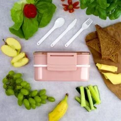 Homra Lunchbox STAQS Pink - Bento Box - 2 Laags Broodtrommel - 3 Compartimenten - Roze - Lunch To Go - Duurzaam Kunststof - BPA Vrij - 3 Vaks Lunchtrommel Voor Volwassenen - Inclusief Bestek - Magnetron, Diepvries, Vaatwasser Bestendig - Vers Houden 20 Homra Lunchbox STAQS Pink - Bento Box - 2 Laags Broodtrommel - 3 Compartimenten - Roze - Lunch To Go - Duurzaam Kunststof - BPA Vrij - 3 Vaks Lunchtrommel Voor Volwassenen - Inclusief Bestek - Magnetron, Diepvries, Vaatwasser Bestendig - Vers Houden -Mepal shop 1200x1200 1919