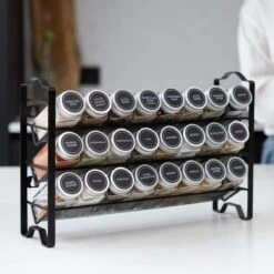 Deleca Kruidenrek Organizer Met 24 Kruidenpotjes - Vierkant - Strooideksel & Labels - Ophangbaar Of Staand - Industrieel / Zwart -Mepal shop 1200x1200 2035