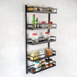 Soome Viljo - Kruidenrek Ophangbaar - Keukenrek - Wandrek - Keuken Organizer - 5 Laags - Verstelbaar - Staal - Zwart - H85xB42.5cm -Mepal shop 1200x1200 2171