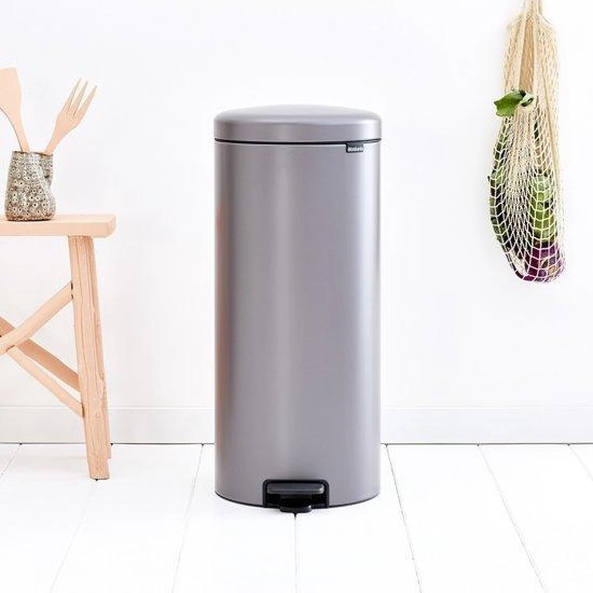 Brabantia NewIcon Prullenbak - 30 L - Platinum 6 Brabantia NewIcon Prullenbak - 30 L - Platinum - Afbeelding 4