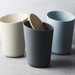 Point-Virgule - Tafel Afvalbakje Aanrecht - Met Deksel - Grote Vulopening, Beige, 3L 5 Point-Virgule - Tafel Afvalbakje Aanrecht - Met Deksel - Grote Vulopening, Beige, 3L -Mepal shop 1200x1200 592