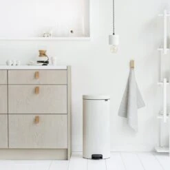 Brabantia NewIcon Prullenbak - 30 L - White -Mepal shop 1200x1200 730