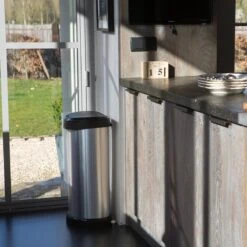 Curver Decobin Push Prullenbak - 40L - Metallic - Recycled Kunststof 13 Curver Decobin Push Prullenbak - 40L - Metallic - Recycled Kunststof -Mepal shop 1200x1200 743