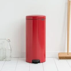 Brabantia NewIcon Prullenbak - 30 L - Passion Red -Mepal shop 1200x1200 756
