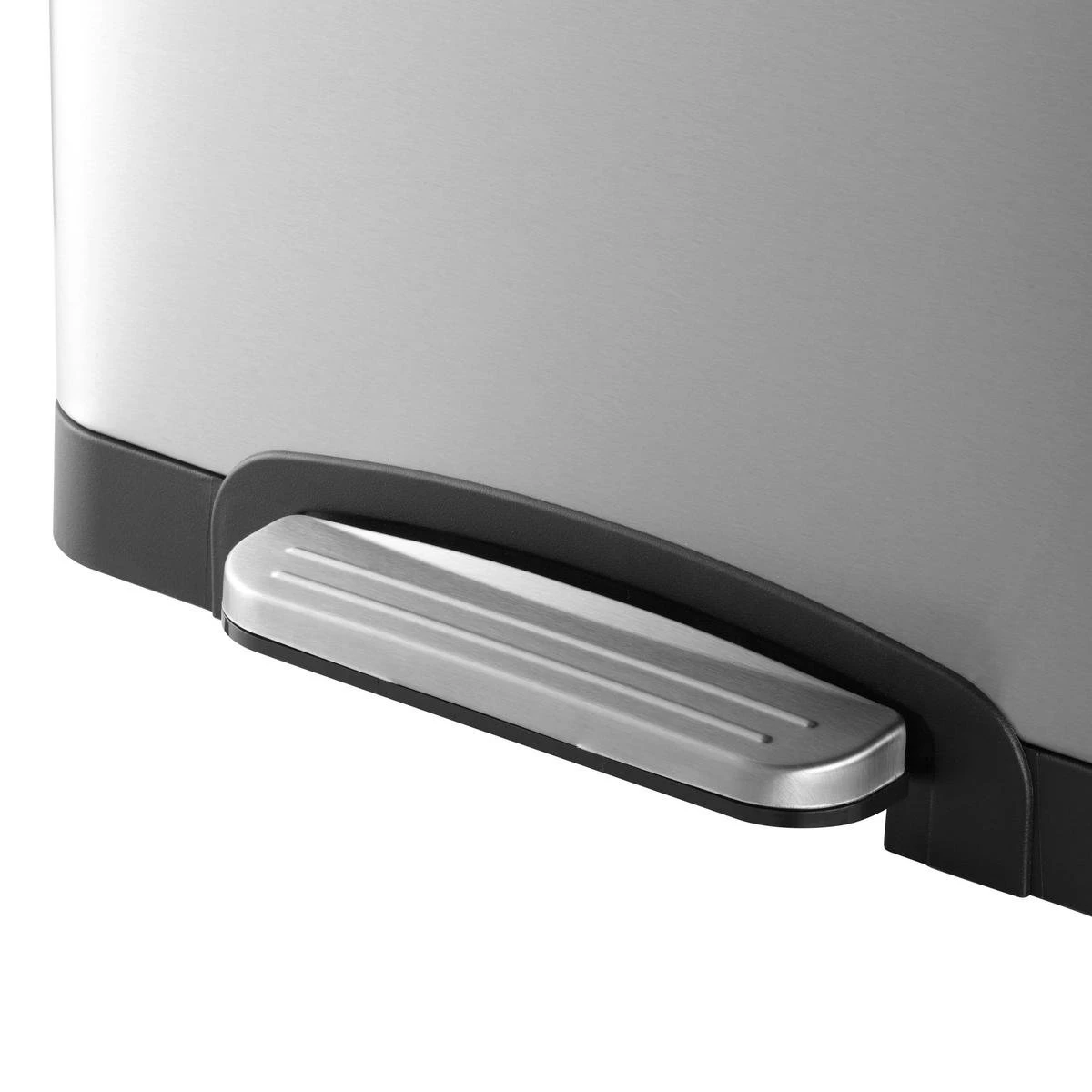 Black & Decker BLACK+DECKER Pedaalemmer RVS - Inhoud 2x20L - Soft Close - Moderne Prullenbak 4 Black & Decker BLACK+DECKER Pedaalemmer RVS - Inhoud 2x20L - Soft Close - Moderne Prullenbak - Afbeelding 2