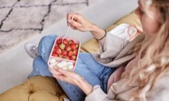 Homra Lunchbox STAQS Pink - Bento Box - 2 Laags Broodtrommel - 3 Compartimenten - Roze - Lunch To Go - Duurzaam Kunststof - BPA Vrij - 3 Vaks Lunchtrommel Voor Volwassenen - Inclusief Bestek - Magnetron, Diepvries, Vaatwasser Bestendig - Vers Houden 23 Homra Lunchbox STAQS Pink - Bento Box - 2 Laags Broodtrommel - 3 Compartimenten - Roze - Lunch To Go - Duurzaam Kunststof - BPA Vrij - 3 Vaks Lunchtrommel Voor Volwassenen - Inclusief Bestek - Magnetron, Diepvries, Vaatwasser Bestendig - Vers Houden -Mepal shop 1200x720 11