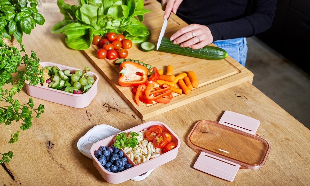 Homra Lunchbox STAQS Pink - Bento Box - 2 Laags Broodtrommel - 3 Compartimenten - Roze - Lunch To Go - Duurzaam Kunststof - BPA Vrij - 3 Vaks Lunchtrommel Voor Volwassenen - Inclusief Bestek - Magnetron, Diepvries, Vaatwasser Bestendig - Vers Houden 12 Homra Lunchbox STAQS Pink - Bento Box - 2 Laags Broodtrommel - 3 Compartimenten - Roze - Lunch To Go - Duurzaam Kunststof - BPA Vrij - 3 Vaks Lunchtrommel Voor Volwassenen - Inclusief Bestek - Magnetron, Diepvries, Vaatwasser Bestendig - Vers Houden - Afbeelding 10