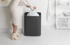 Brabantia Bo Touch Bin Prullenbak - 60 L - Matt Black -Mepal shop 1200x766 4