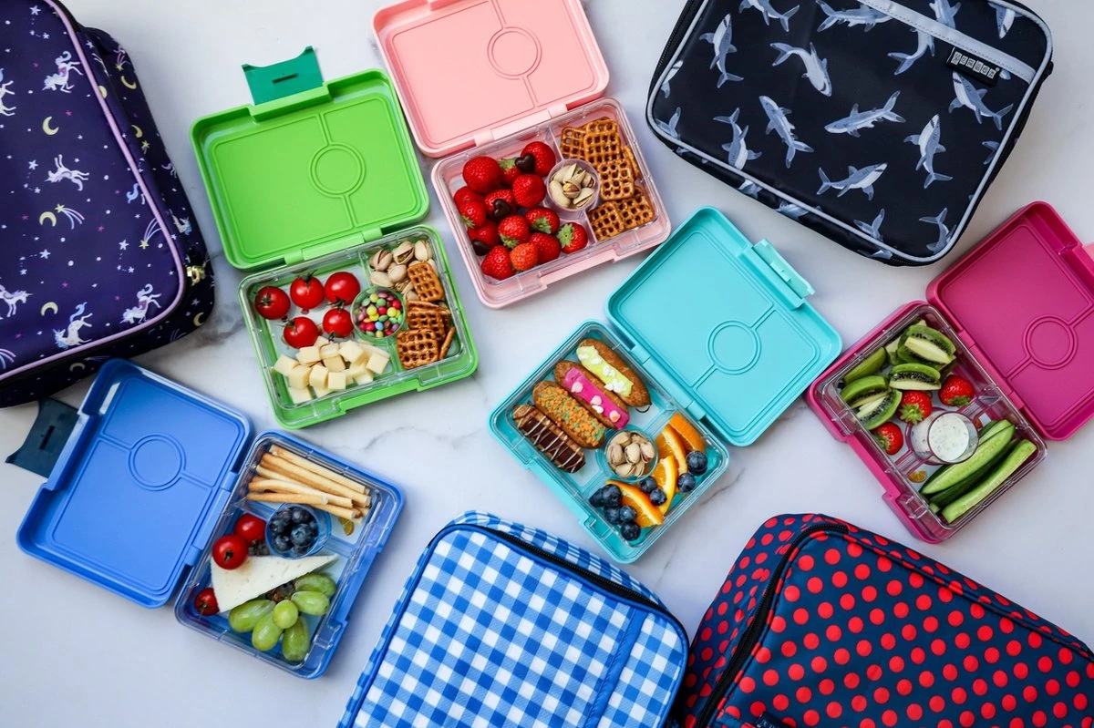 Yumbox Snack - Lekvrije Bento Box Lunchbox - 3 Vakken - Coco Roze / Rainbow Tray 6 Yumbox Snack - Lekvrije Bento Box Lunchbox - 3 Vakken - Coco Roze / Rainbow Tray - Afbeelding 4