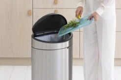 Brabantia Touch Bin Prullenbak - 40 L - Matt Steel Fingerprint Proof -Mepal shop 1200x799 34