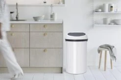 Brabantia Touch Bin Prullenbak - 60 L - White 10 Brabantia Touch Bin Prullenbak - 60 L - White -Mepal shop 1200x799 82