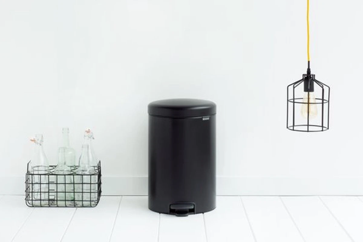 Brabantia NewIcon Prullenbak - 20 L - Matt Black 14 Brabantia NewIcon Prullenbak - 20 L - Matt Black - Afbeelding 12