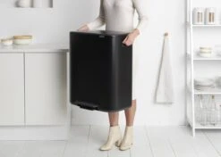 Brabantia Bo Prullenbak - 2 X 30 L - Met 80 Vuilniszakken - Matt Black -Mepal shop 1200x857 6
