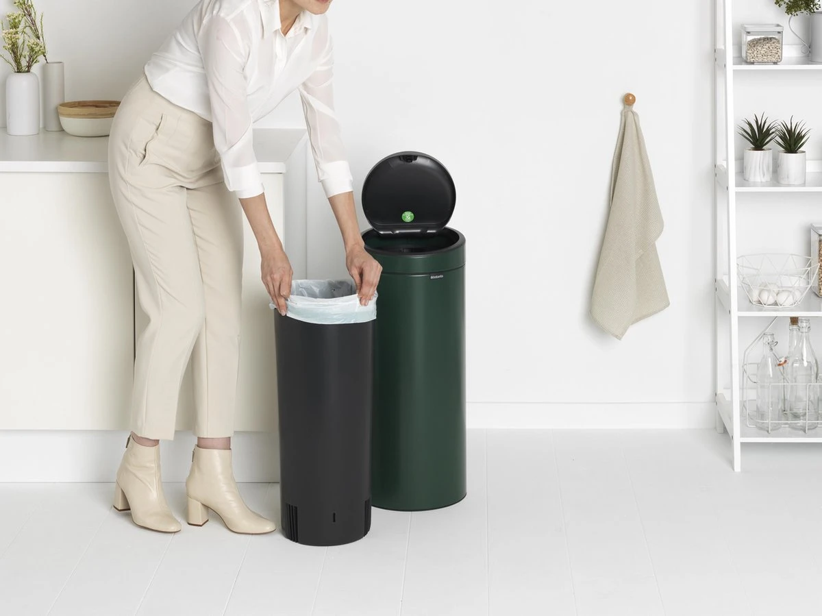 Brabantia Touch Bin Prullenbak - 30 L - Pine Green 15 Brabantia Touch Bin Prullenbak - 30 L - Pine Green - Afbeelding 13