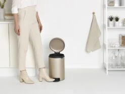 Brabantia NewIcon Prullenbak - 12 L - Metallic Gold 23 Brabantia NewIcon Prullenbak - 12 L - Metallic Gold -Mepal shop 1200x900 55