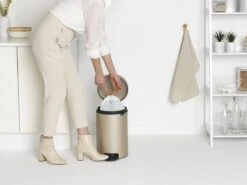 Brabantia NewIcon Prullenbak - 12 L - Metallic Gold 24 Brabantia NewIcon Prullenbak - 12 L - Metallic Gold -Mepal shop 1200x900 56