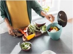 Mepal – Afvalbakje Calypso – Afvalbakje Voor Op Het Aanrecht – 2.2 Liter - Nordic Blue – Grote Vulopening – Gemakkelijk Te Reinigen 11 Mepal – Afvalbakje Calypso – Afvalbakje Voor Op Het Aanrecht – 2.2 Liter - Nordic Blue – Grote Vulopening – Gemakkelijk Te Reinigen -Mepal shop 1200x901 9