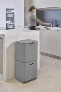 Joseph Joseph Intelligent Waste Prullenbak Totem Max - 60 L - Grijs -Mepal shop 799x1200 14