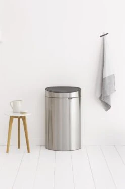 Brabantia Touch Bin Prullenbak - 40 L - Matt Steel Fingerprint Proof -Mepal shop 800x1200 24