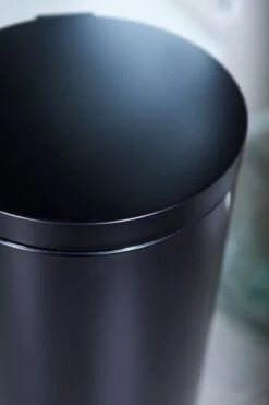 ZAZA Home & Office – Pedaalemmer 30L – Softclose – Antislip -Mepal shop 800x1200 45