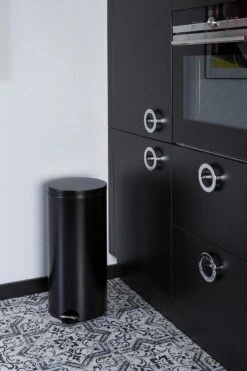 ZAZA Home & Office – Pedaalemmer 30L – Softclose – Antislip -Mepal shop 800x1200 49