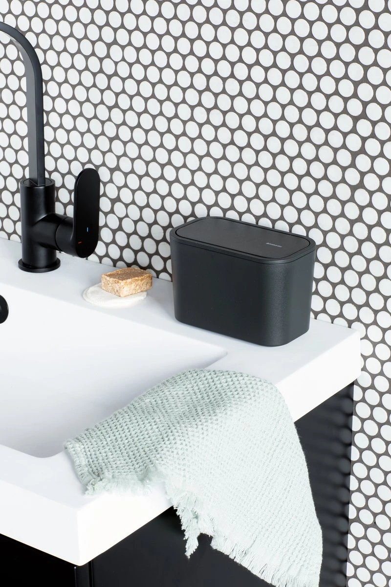 Brabantia MindSet Badkamer Afvalbakje - Dark Grey 10 Brabantia MindSet Badkamer Afvalbakje - Dark Grey - Afbeelding 8