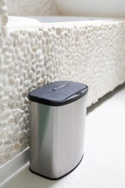 Prullenbak Met Sensor - 8 Liter - RVS - Toilet Afvalemmer - Badkamer Afvalbak Homra IXXA - Vuilnisbak - 8L - Vingerafdrukvrij RVS - Hygiënisch - Automatische Softclose Deksel - Automatische Deksel - Sensor Vuilbak -Mepal shop 800x1200 73