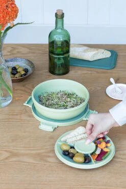 Brabantia Make & Take Salade Lunchbox - 1,3 L - Kunststof - Jade Green -Mepal shop 800x1200 99