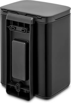 Brabantia Bo Prullenbak - 4 L - Matt Black -Mepal shop 820x1200 5