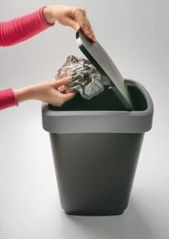 Rotho Twist Prullenbak- 50L - 60,2cm - Met Kanteldeksel - Zilver/Zwart -Mepal shop 850x1200 4