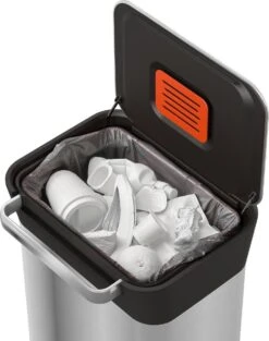 Joseph Joseph Intelligent Waste Prullenbak Titan Slim - RVS - 30 L - Zilver 32 Joseph Joseph Intelligent Waste Prullenbak Titan Slim - RVS - 30 L - Zilver -Mepal shop 946x1200 2